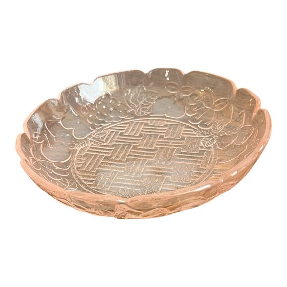 Vintage Pink Glass Bowl W/ Fruit & Basket Weave Design 1.5" Tall 7.5" Diameter S - Picture 2 of 4